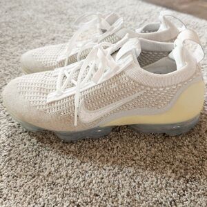 Nike Women's Air VaporMax Flyknit sneakers in white & oatmeal. 6.5